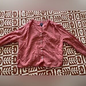 Gap light pink floral printed blouse in M